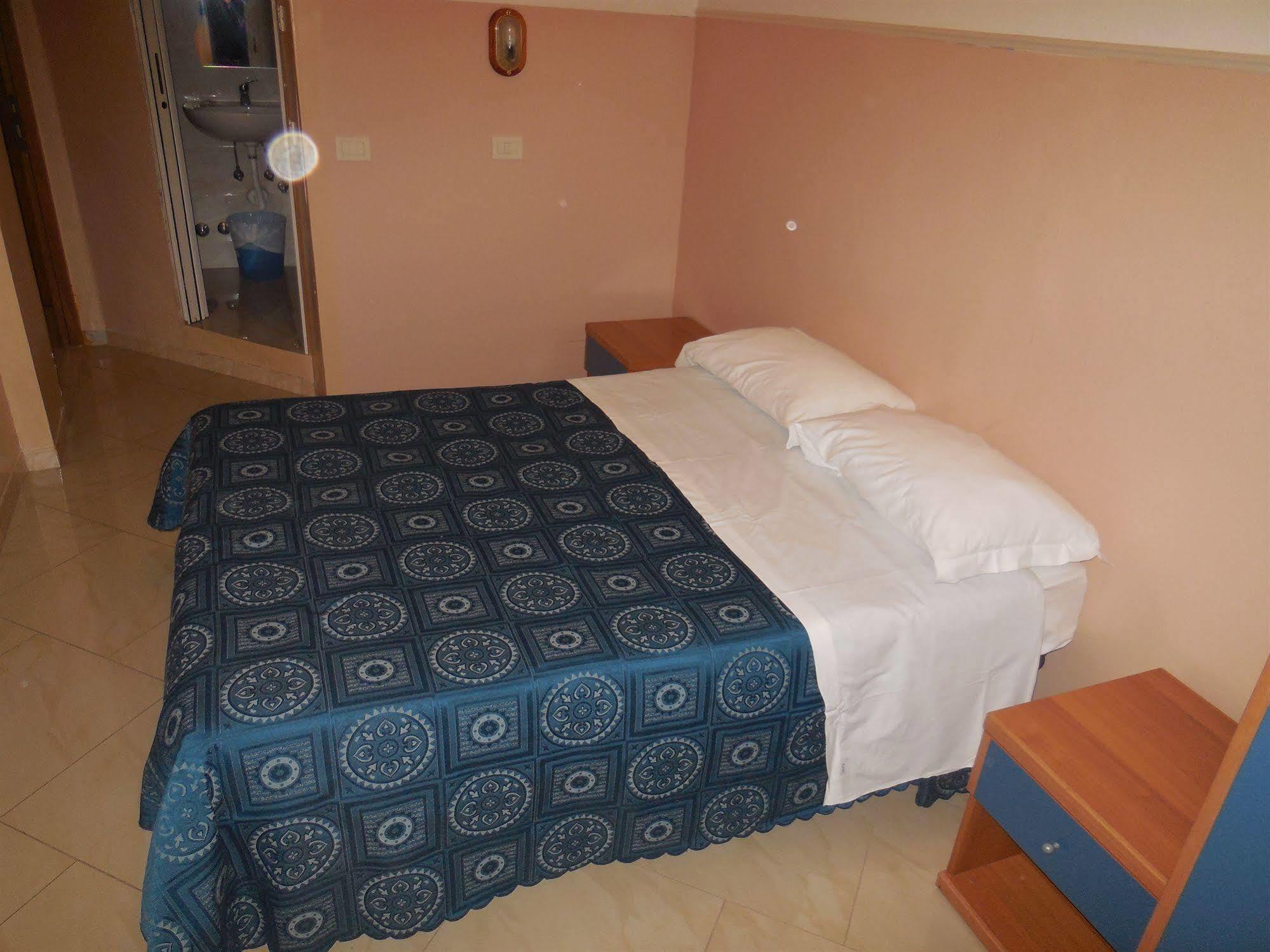 Cressy Hotel Roma Exterior foto