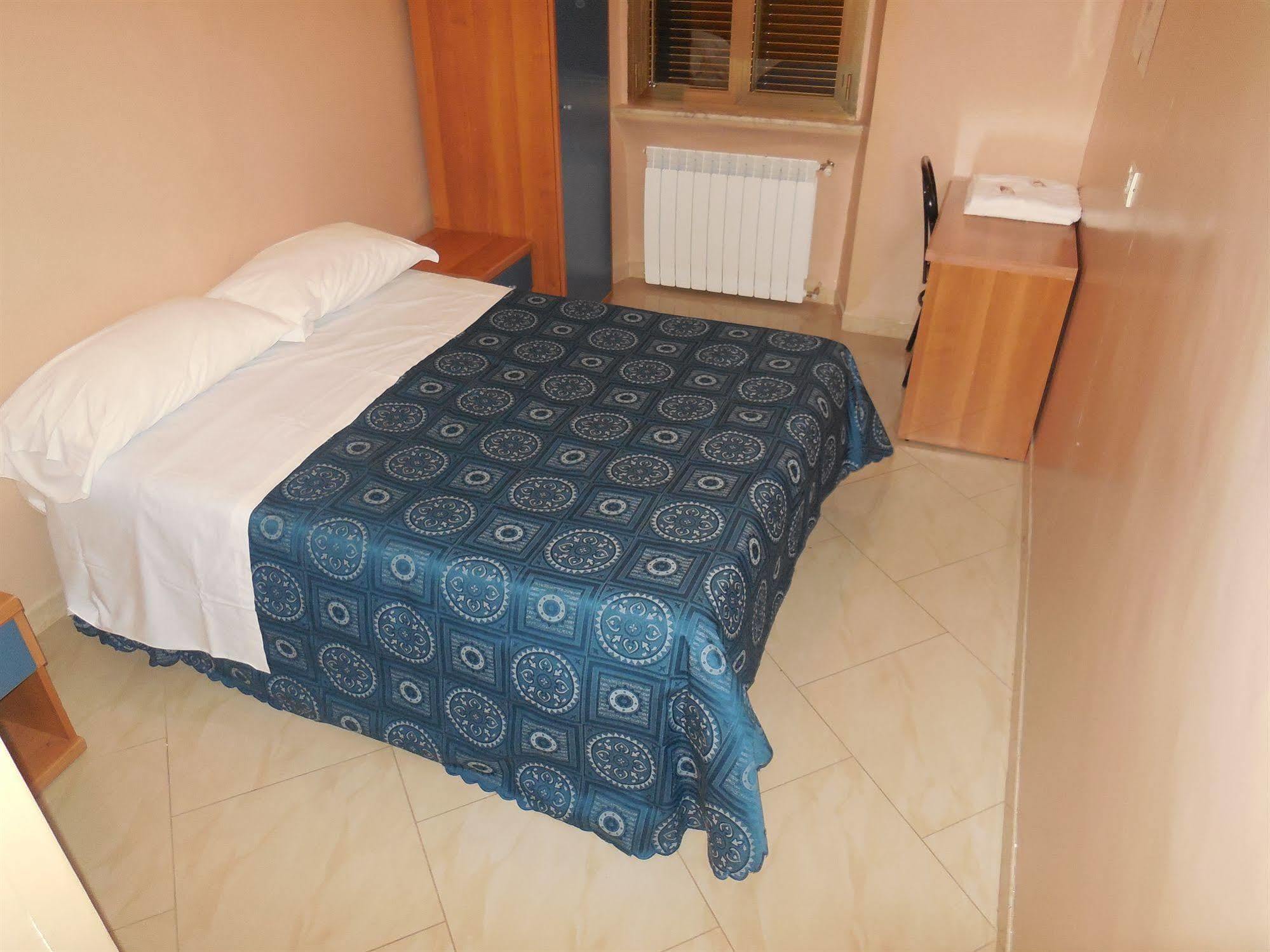 Cressy Hotel Roma Exterior foto